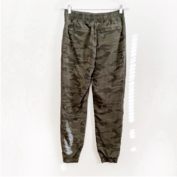 Athleta Brooklyn Lined Jogger pants green olive camo lux relaxed fit stretch - Picture 8 of 8